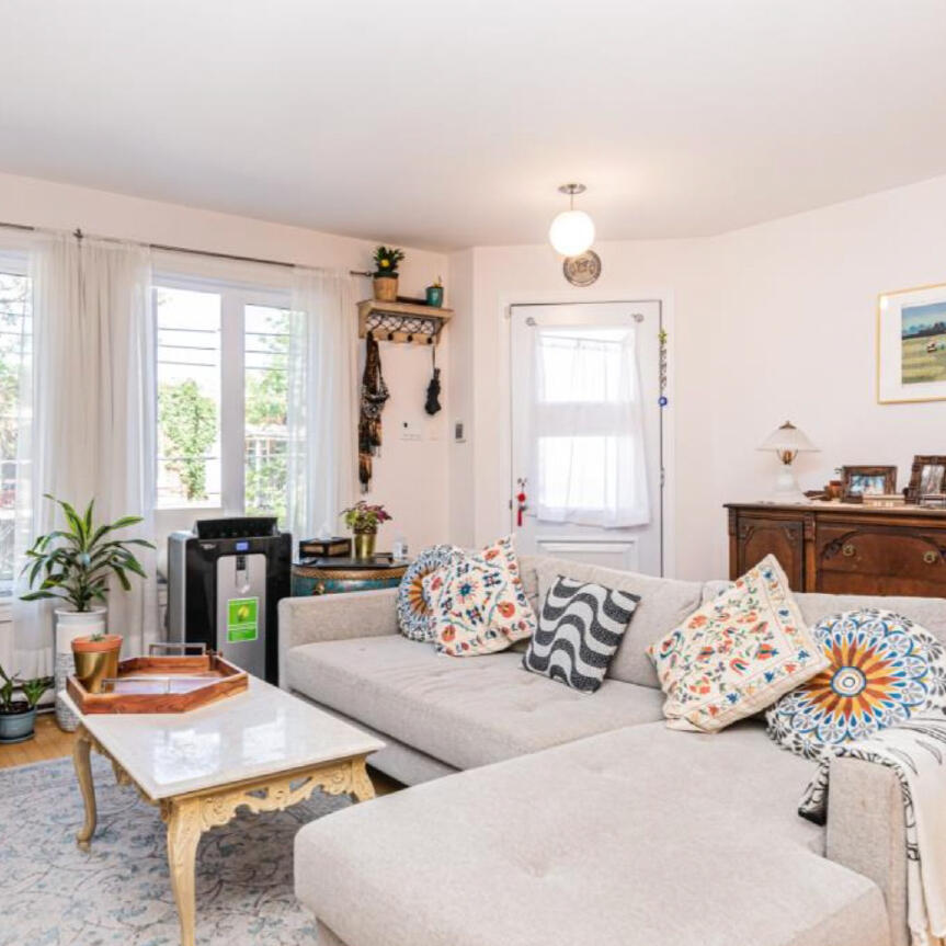 Evelyn 1 - Avant - salon